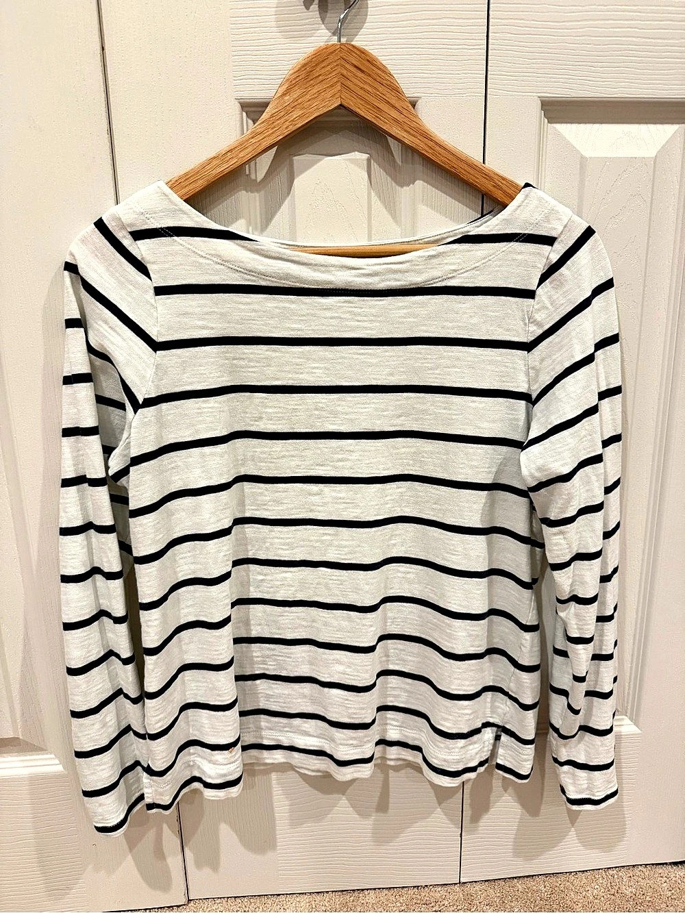 Old Navy Striped Boat-Neck Tee Women's White & Navy Blue Long Sleeve Top